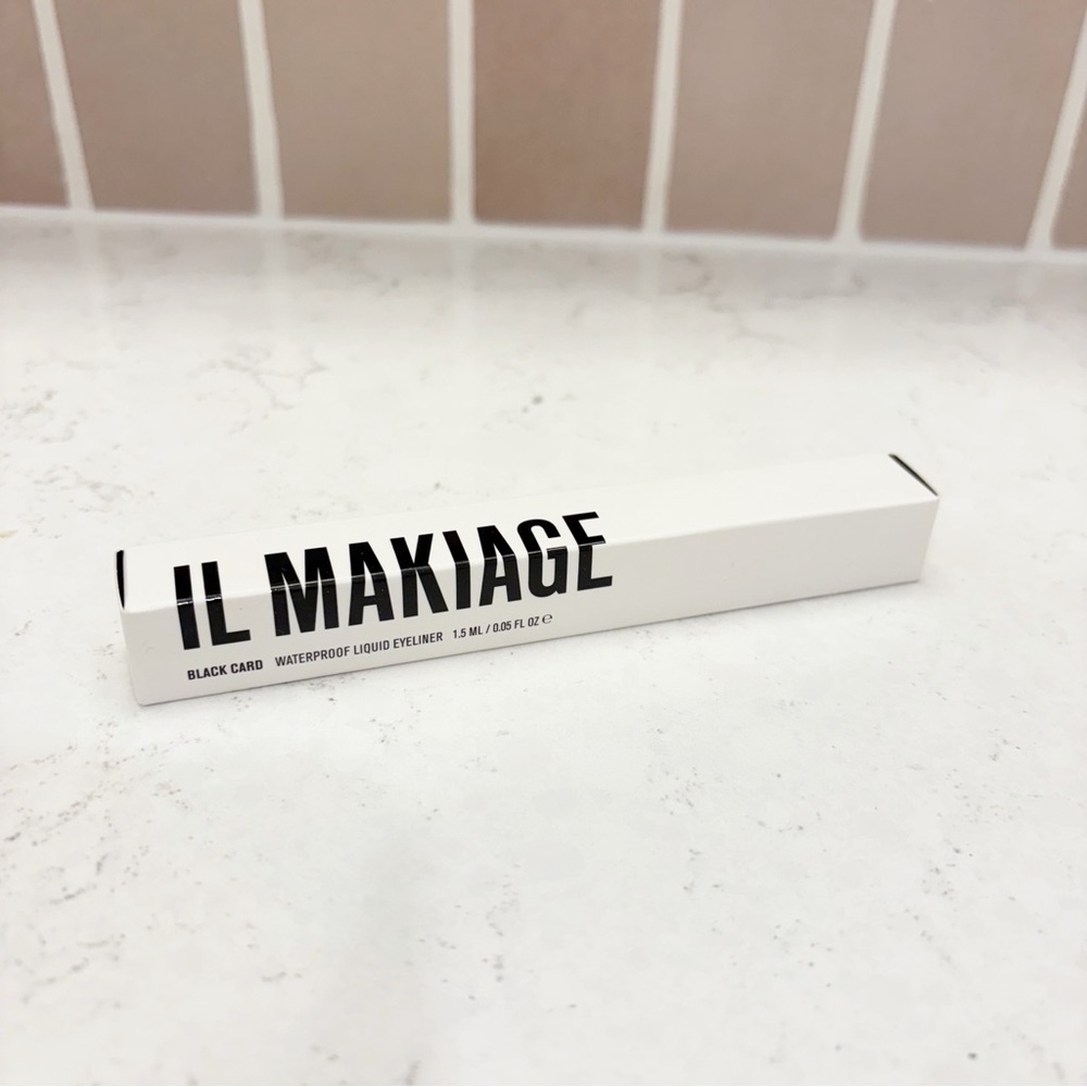 NIB Il Makiage Black Card Liquid Eyeliner Ultra Black Waterproof Liner - Picture 2 of 7